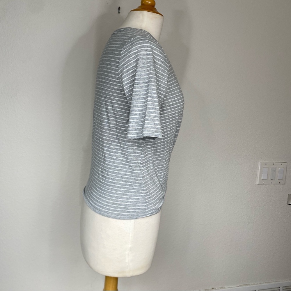 Banana Republic Women's Gray White Stripe Tie Front T-Shirt Size Small Casual - Picture 3 of 14